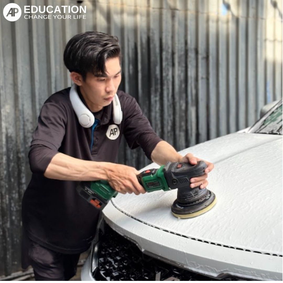lo-trinh-hoc-detailing-mat-bao-lau